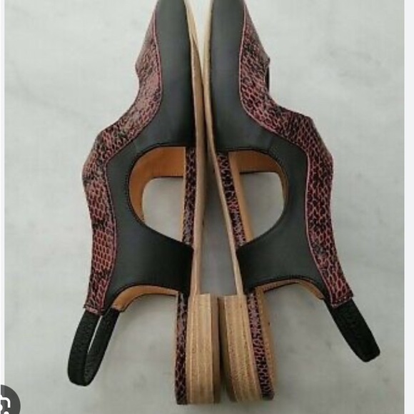 Bill Blass for Anthropologie Skyla Leather snake print flats. NWOT 9.5 - Picture 3 of 4